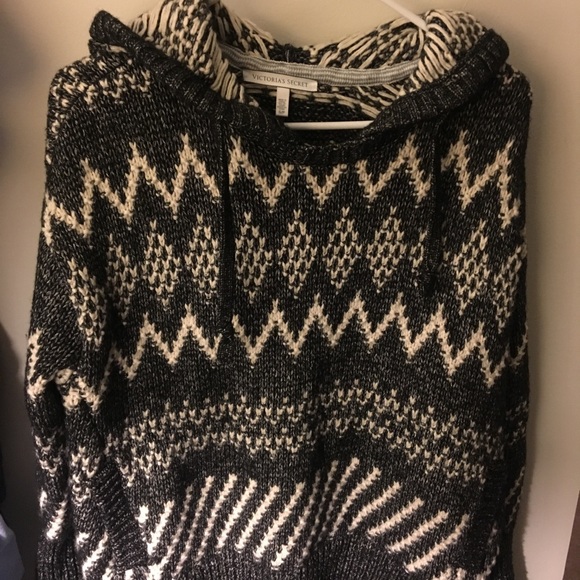 Victoria's Secret thick hooded sweater - Picture 1 of 4